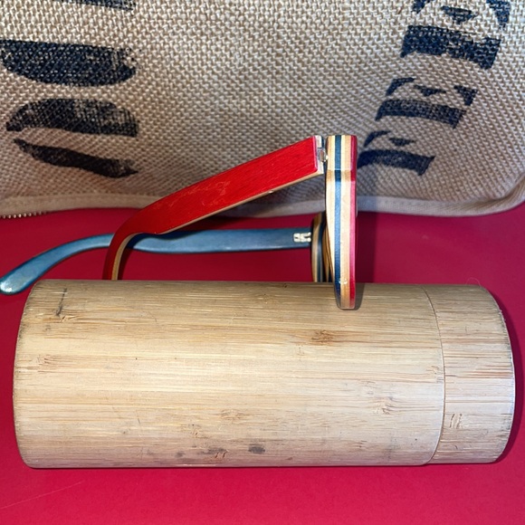 Bamboo Wood Sunglasses 🕶 - Picture 3 of 11